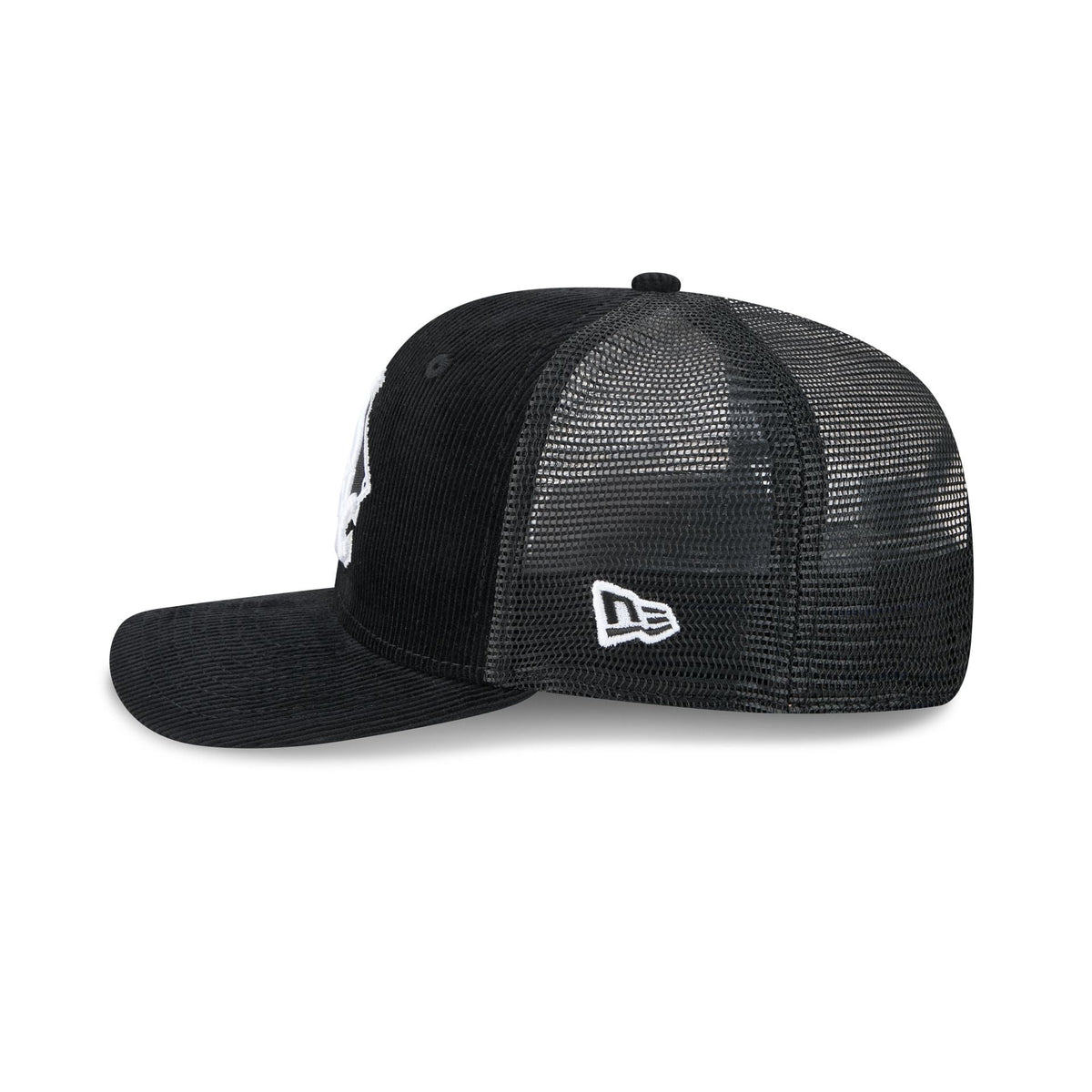 Chicago White Sox Deceptor Corduroy 9SEVENTY Trucker Hat